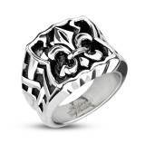 Ring"Fleur De Lis" design i st�l.