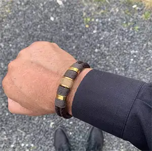 Læderarmbånd til mænd brum