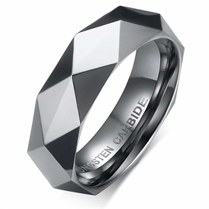 Facetsleben tungstenring med glans.