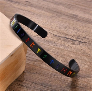Black Chen Pride bangle i stål.