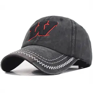 Red&Black W Cap i grå canvas